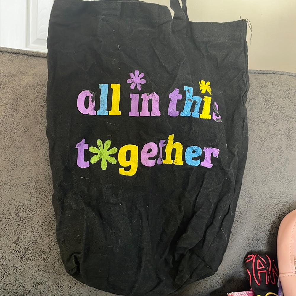 Tote bag